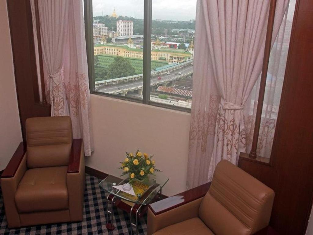 Asia Plaza Hotel Yangon Extérieur photo