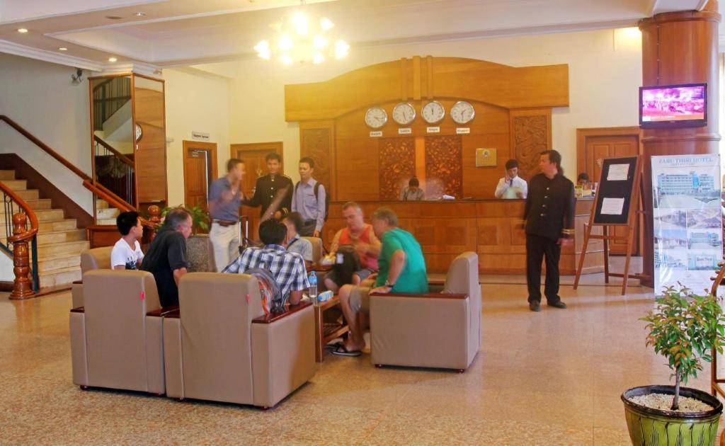 Asia Plaza Hotel Yangon Extérieur photo