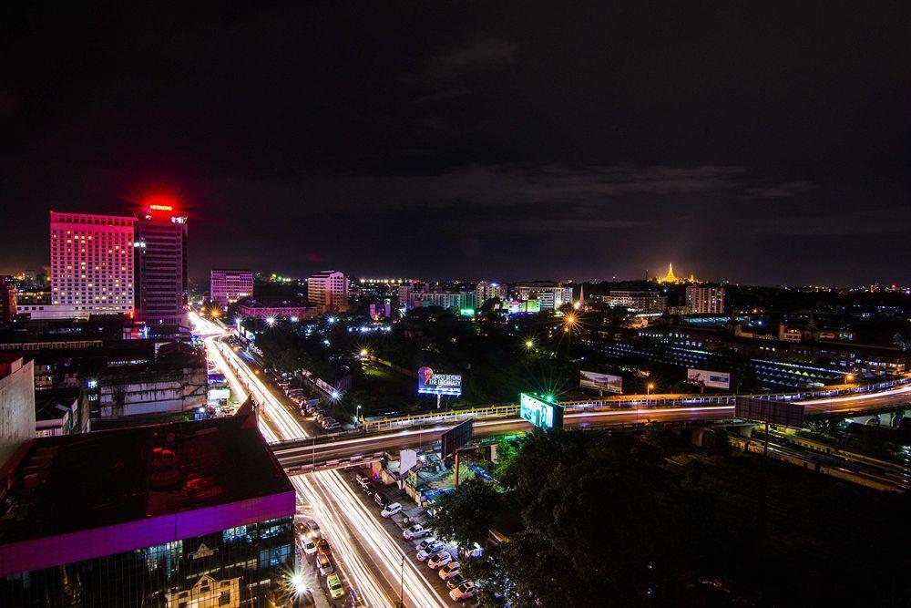 Asia Plaza Hotel Yangon Extérieur photo