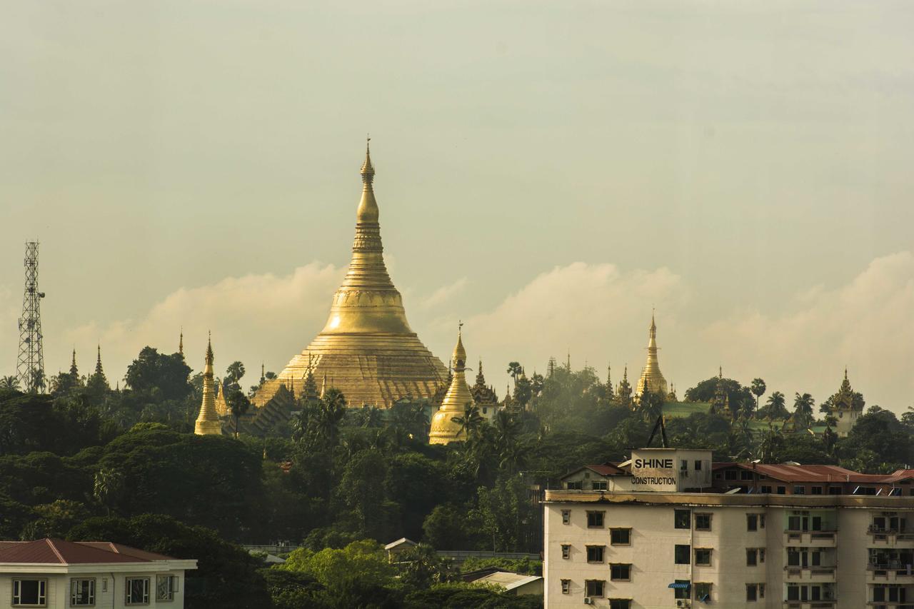 Asia Plaza Hotel Yangon Extérieur photo