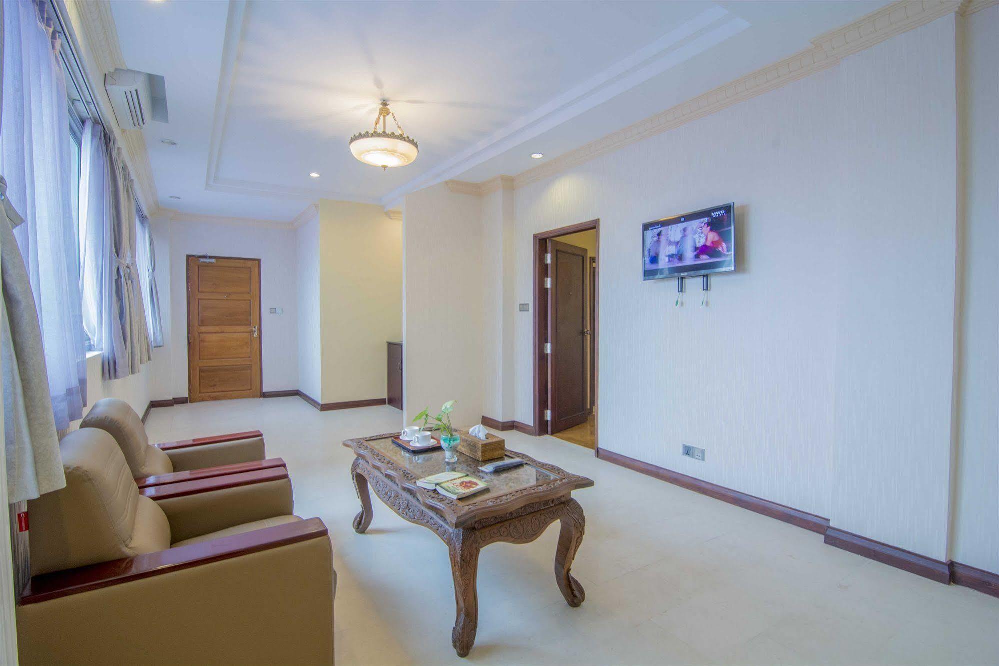 Asia Plaza Hotel Yangon Extérieur photo